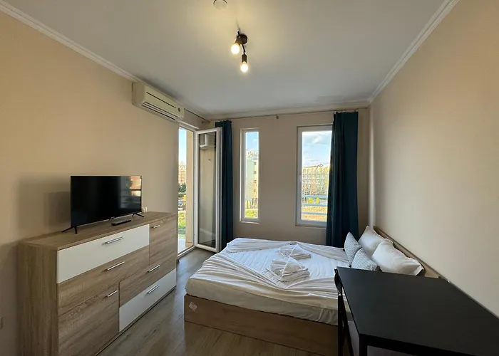 Vip Vision 409 Sunny Апартамент *