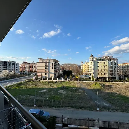 Апартамент Vip Vision 409 Sunny *